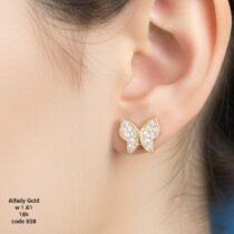 حلق ذهب عيار 18 شكل فراشة مرصع بالفصوص