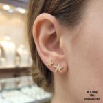 حلق ذهب عيار 18 بتصميم أنيق