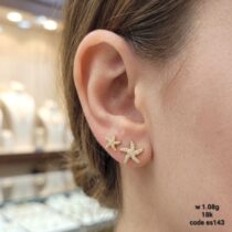 حلق ذهب عيار 18 بتصميم أنيق