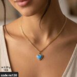 عقد ذهب أنيق عيار 18 بتصميم عصري