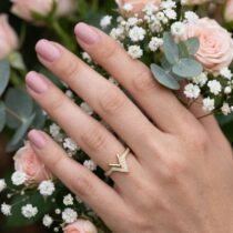 خاتم ذهب بناتي أنيق عيار 18