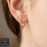 حلق ذهب عيار 18 بتصميم عصري وأنيق