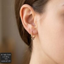 حلق ذهب عيار 18 بتصميم أنيق ومميز للأميرات الصغيرات