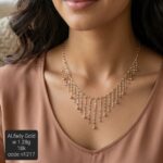 سلسلة ذهب عيار 18 بتصميم رقيق ومميز لإطلالة ساحرة