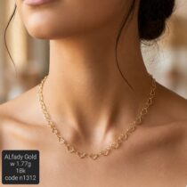 سلسلة ذهب عيار 18 بتصميم عصري وأنيق يبرز جمالك