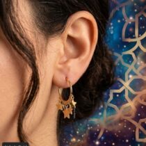 حلق ذهب بناتي عيار 18 بتصميم أنيق ورقيق