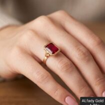خاتم ذهب عيار 18 بتصميم رقيق ومميز من الفادي للمجوهرات